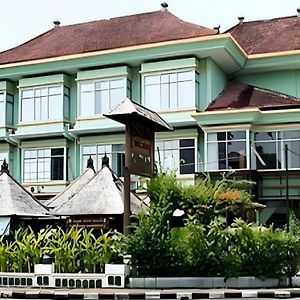 The Studio Inn Nusa Dua